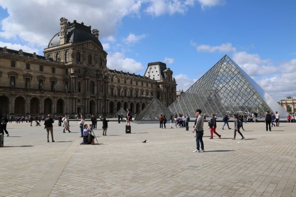 Cour Napoléon in 2018