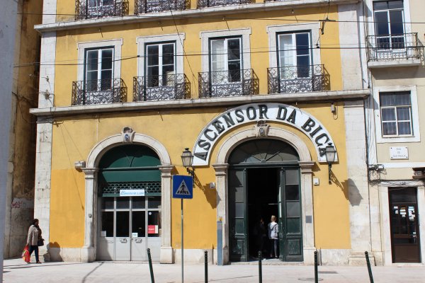 ASCENSOR DA BICA (25417096002)