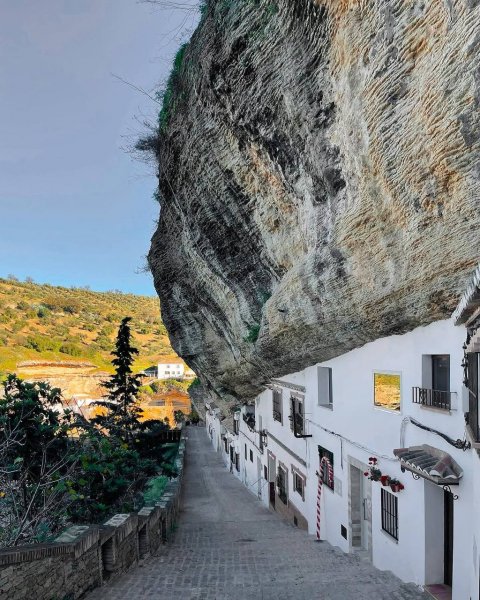 Сетениль-де-лас-Бодегас (8)