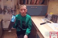 Демонстрация противоударного чехла