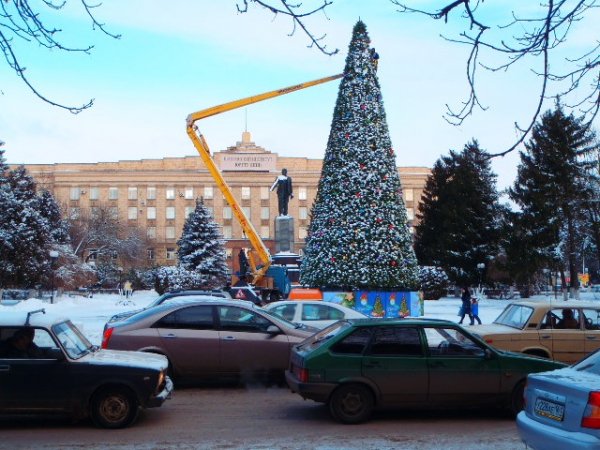 ЁЛКА НА ПЛОЩАДИ ЛЕНИНА 110757