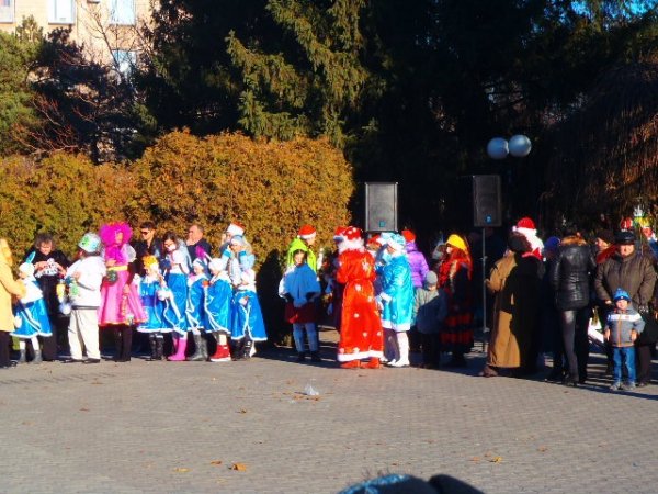 ДЕНЬ,ДЕДА МОРОЗА , сейчас по кемероприятия больше не проводя