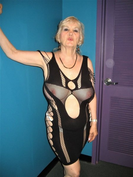 Открытое платье