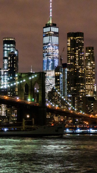 Бруклинский мост в городе Нью-Йорк, США