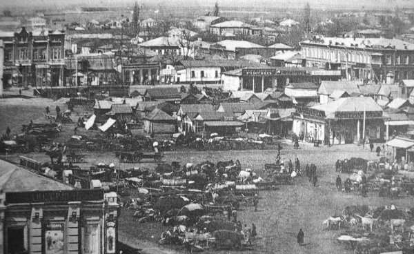 Базарная площадь. На данный момент площадь Ленина.