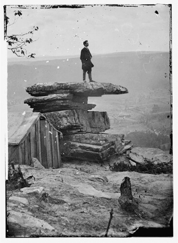 flying rock.gif