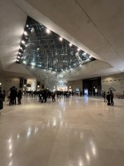 Pyramide inversée du Louvre (nuit)