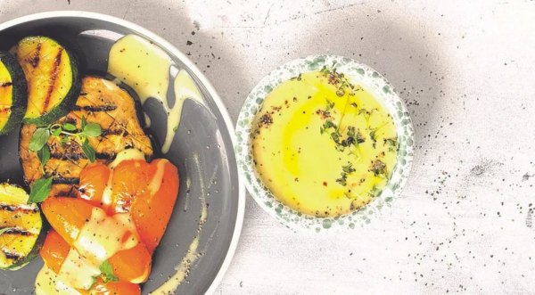 Чесночный соус к рыбе, морепродуктам и овощам на гриле