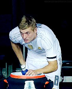 Kroos 1 2