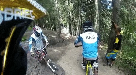 Поехали, наши уже там...