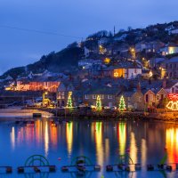 MouseholeXmas ROW5799394609 UHD