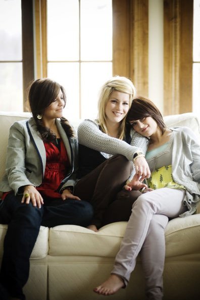 BarlowGirl - Carol Of The Bells  Sing We Now Of Christmas