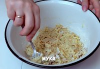Яблочные оладьи
