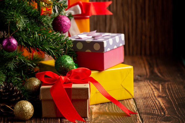 ukrasheniia-rozhdestvo-podarki-novyi-god-new-year-christma-2