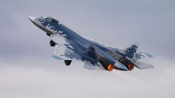 Многофункциональный истребитель пятого поколения Су-57Э