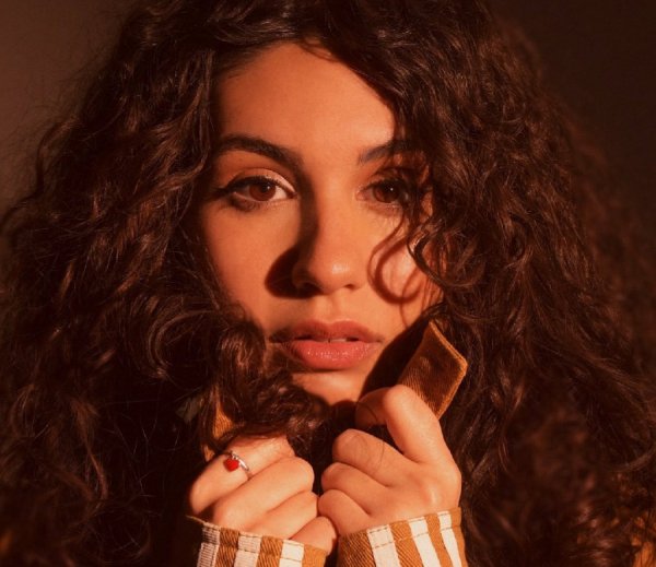 Alessia Cara - Wild Things (feat. G-Eazy) [Young Bombs Remix]
