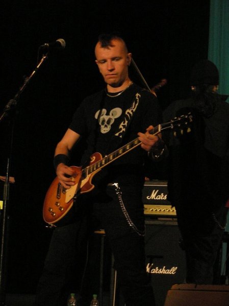 picture_393436950