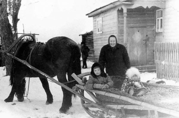 Зимний вид переезда большей части страны
