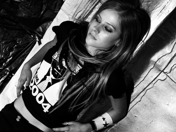 Avril lavigne 76-medium