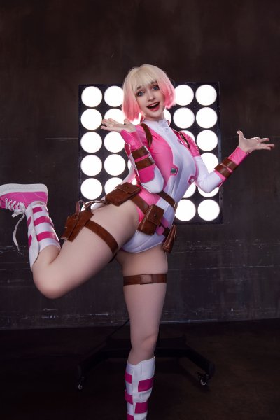 Hologana-Gwenpool-Marvel-8946307