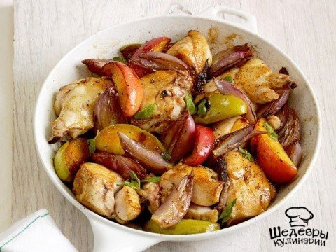 Куриное филе запеченные с яблоками