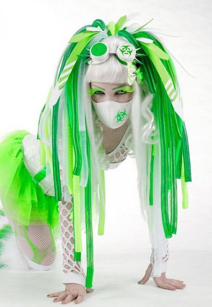 1-2greengirl2