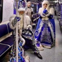 Якутский Дед Мороз в метро Москвы