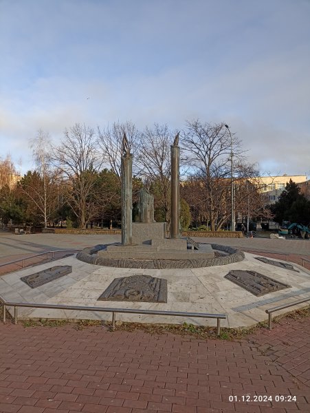 Анапа. Мемориал Три свечи