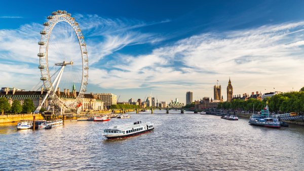 ThamesSummer ROW5725205310 UHD