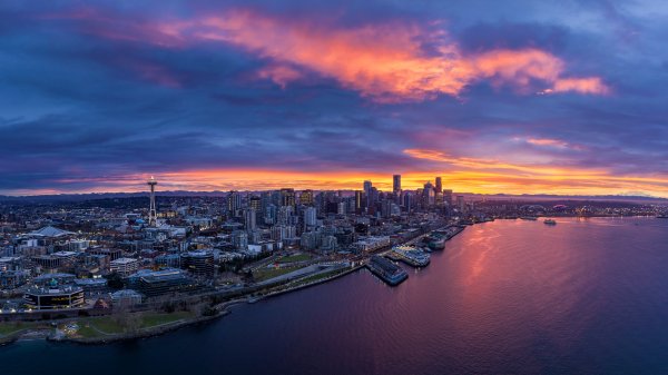 SeattleSunrise ROW1229095485 UHD
