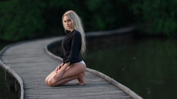 Дівчина