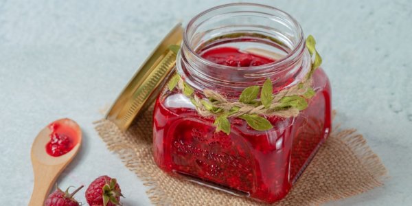Быстрое жареное варенье из малины