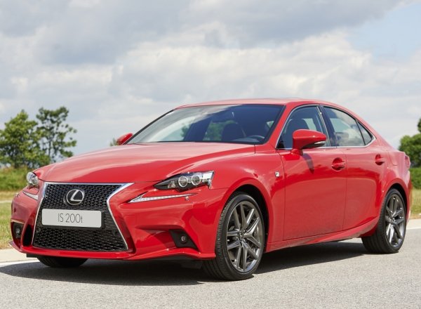 LEXUS IS 200 F SPORT (2015г.)