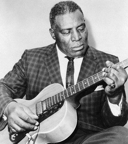 Howlin&apos; Wolf - The Red Rooster