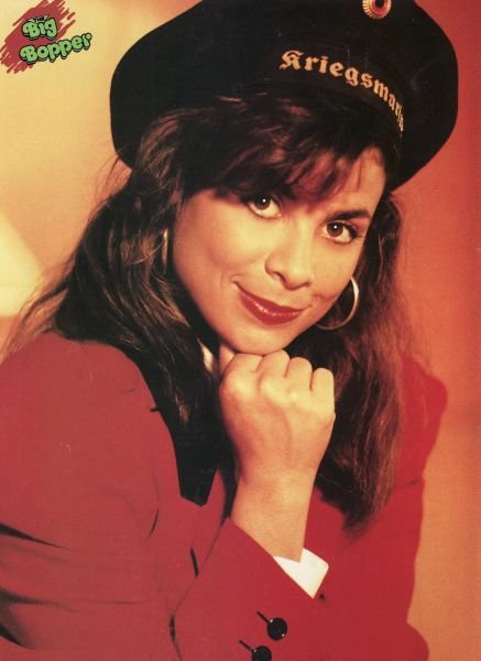 Paula Abdul - Love Don&apos;t Come Easy