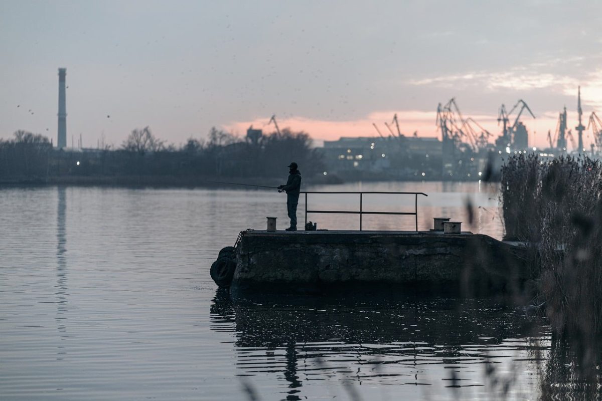 fishing, harbor, silhouette, evening, nature, river, tranquility, concrete, cranes, water, clouds, light, x-ray, work, reflection, black and white, lonely, misty, soft light, contrast