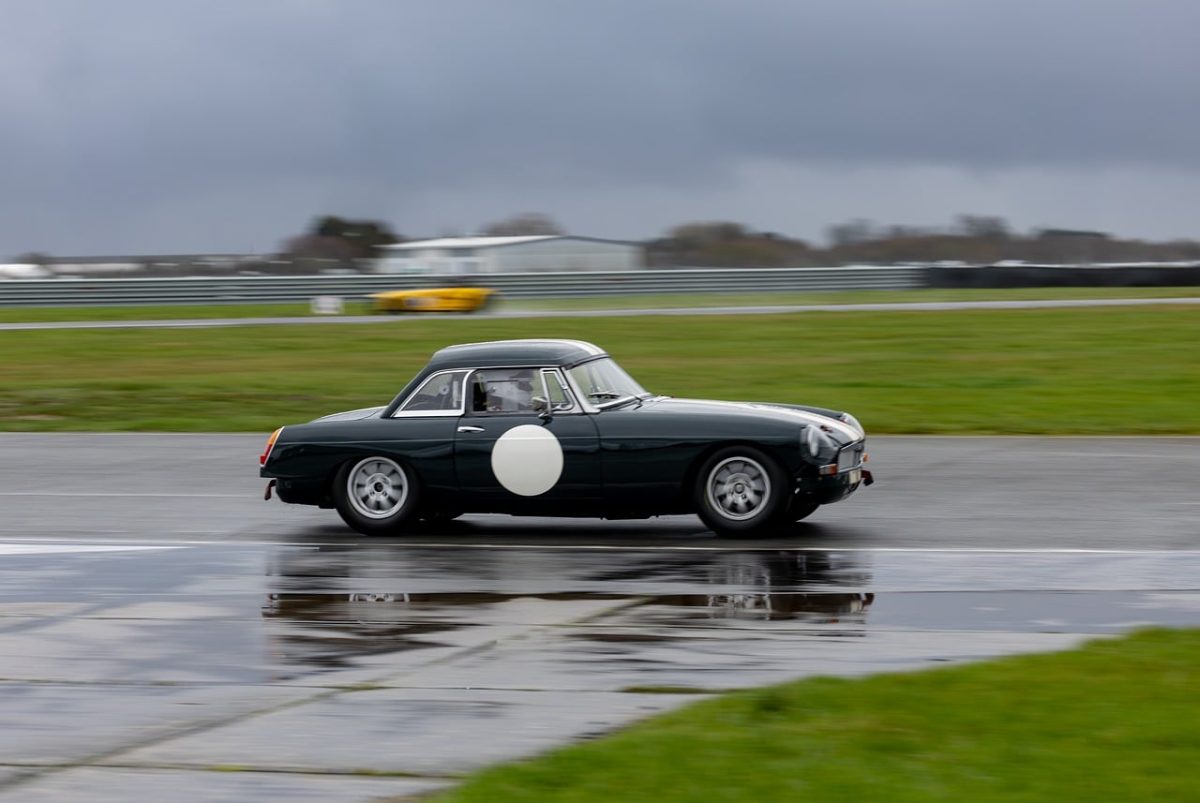old car, vintage car, nature, mg, rain, racing, race track, sport