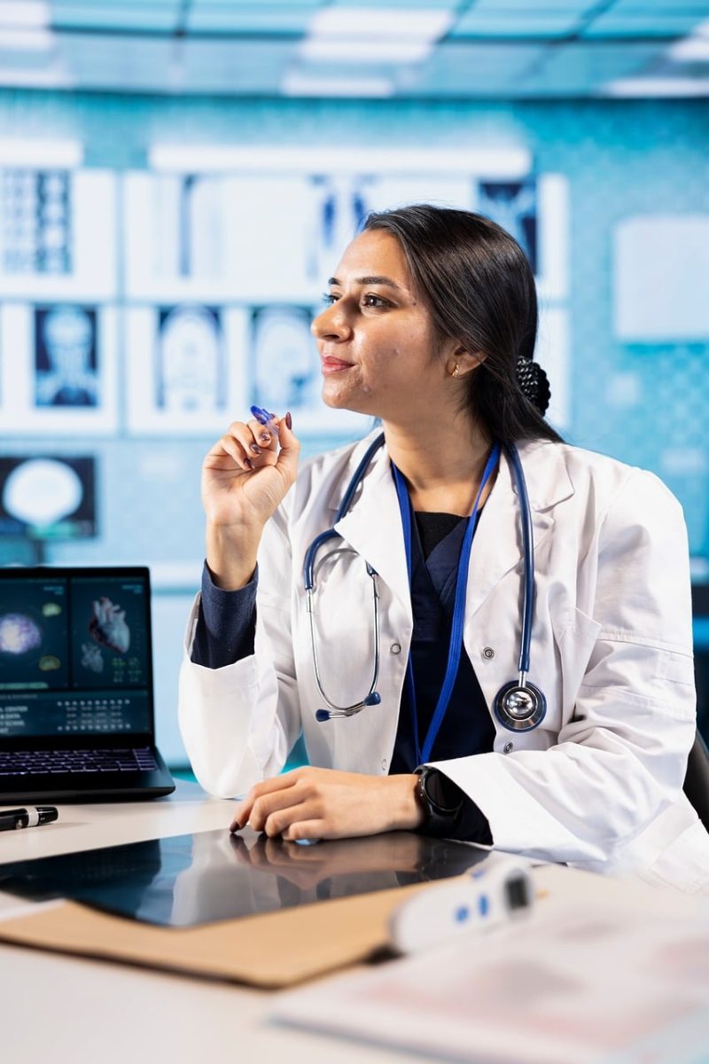 physician, meeting, patient, medical, cabinet, advanced, diagnostic tools, x ray, professional, healthcare, approach, doctor, diagnostics, consultation, medical office, visit, modern, technology, equipment, computer, screen, woman, illness, treatment, expertise