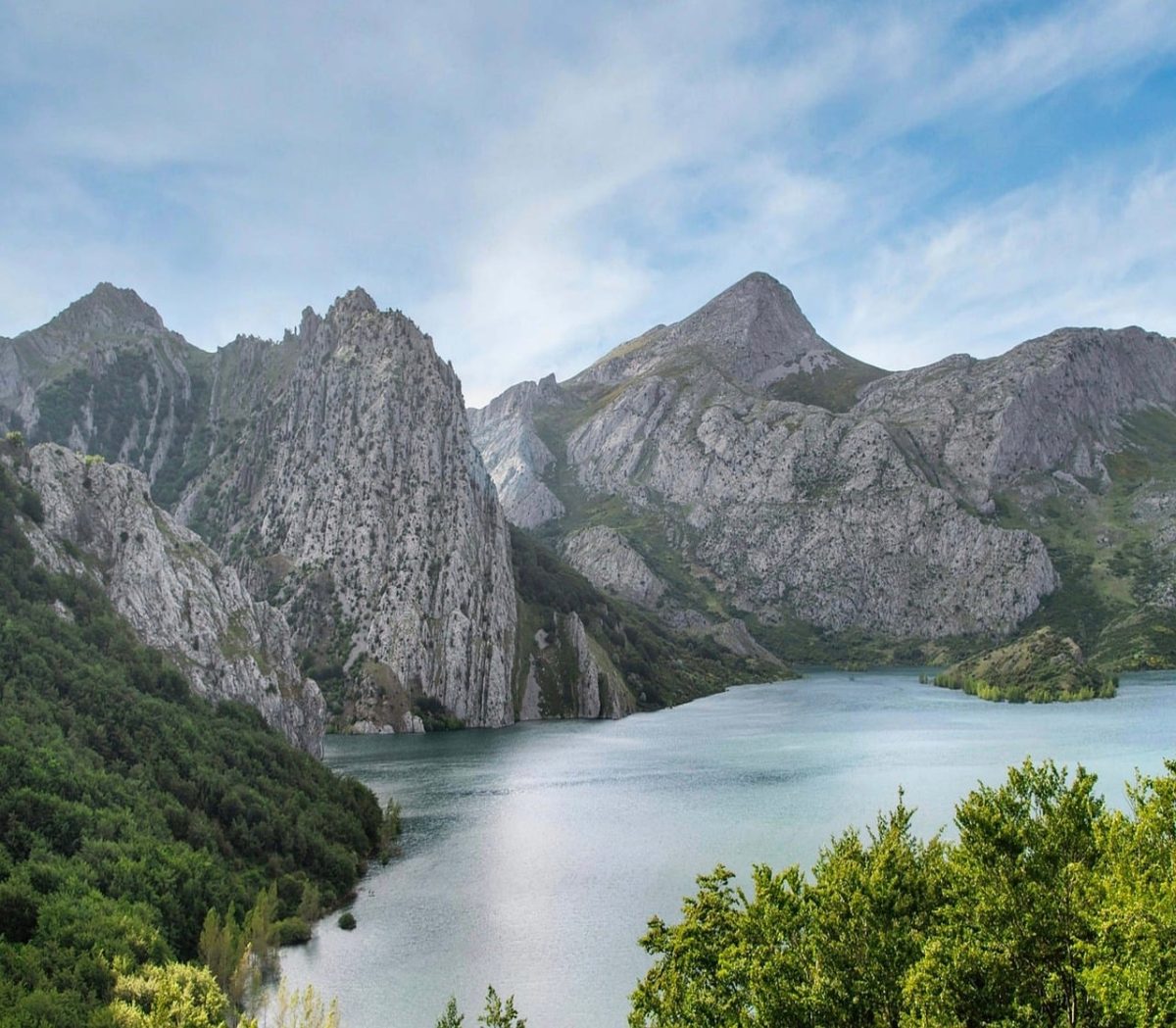 lake, nature, forest, mountains, landscape, water, trees, clouds, view, mountain range, travel, summer, hiking, panorama, tourist attraction, tranquility, wilderness, recreation, natural environment, peaceful