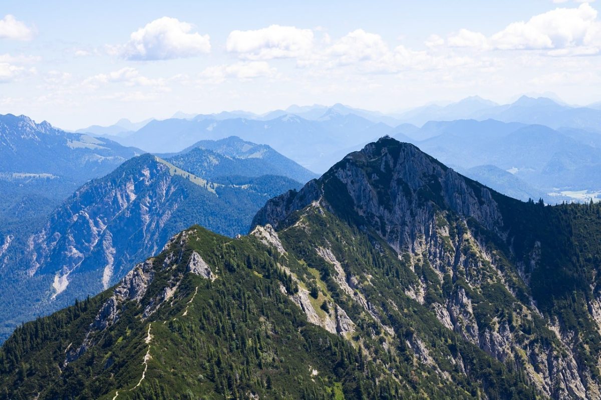 mountains, nature, landscape, climbing, mountain, high-altitude, forest, alps, meadow, trees, peak, ridge, tourist, scenery, panorama, hiking, summer, sunny, clear sky, tourist attraction
