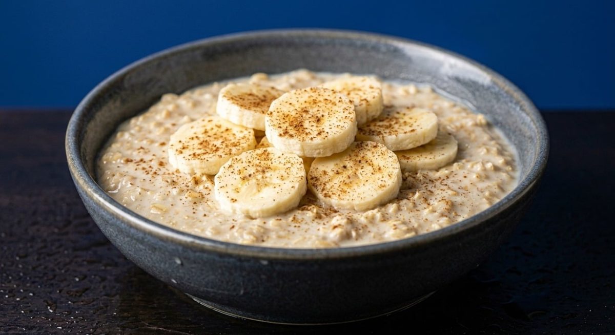 oatmeal, banana, breakfast, cinnamon, bowl, healthy, cooked, warm, fruit, milky, spoon, nourishing, texture, filling, comfortable, dietary, cozy, rustic, porridge, dishware
