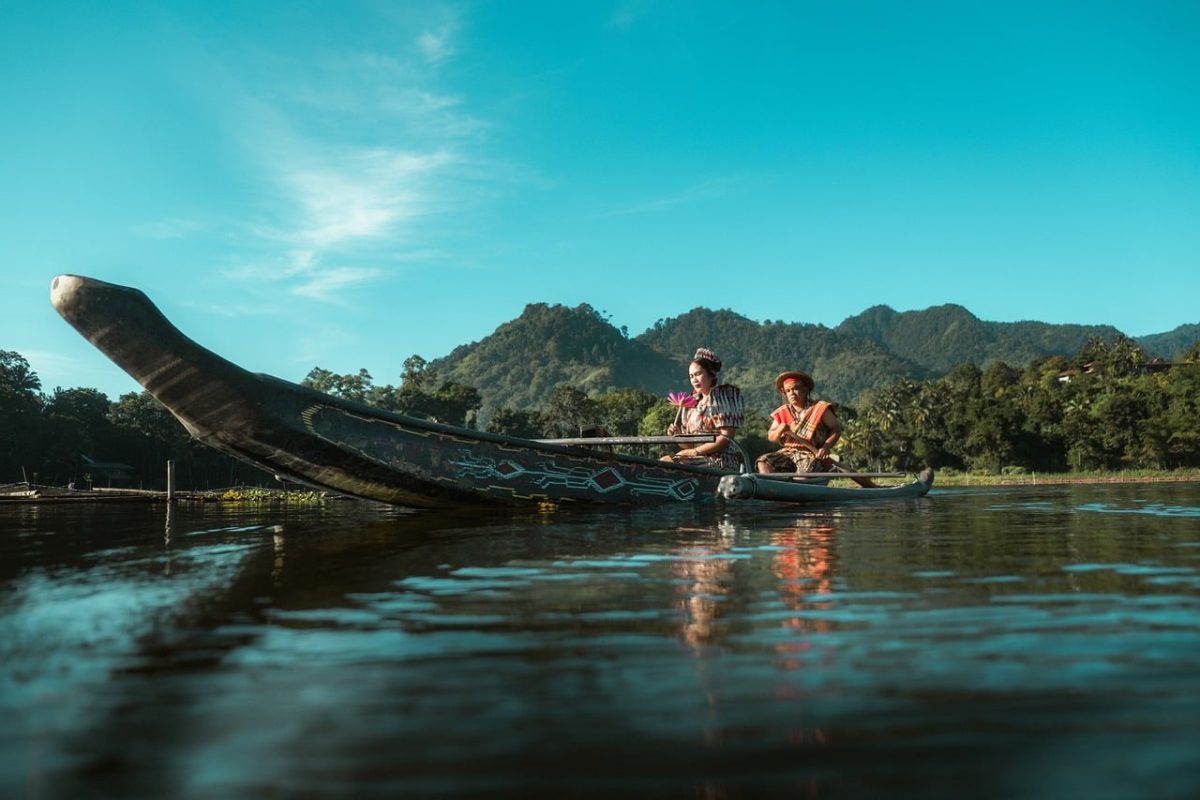 water, canoe, lake, nature, boat, sky, rowing, hiking, men, vest, boating, native, wooden, adventure, tranquil, blue sky, landscape, rafting, ride