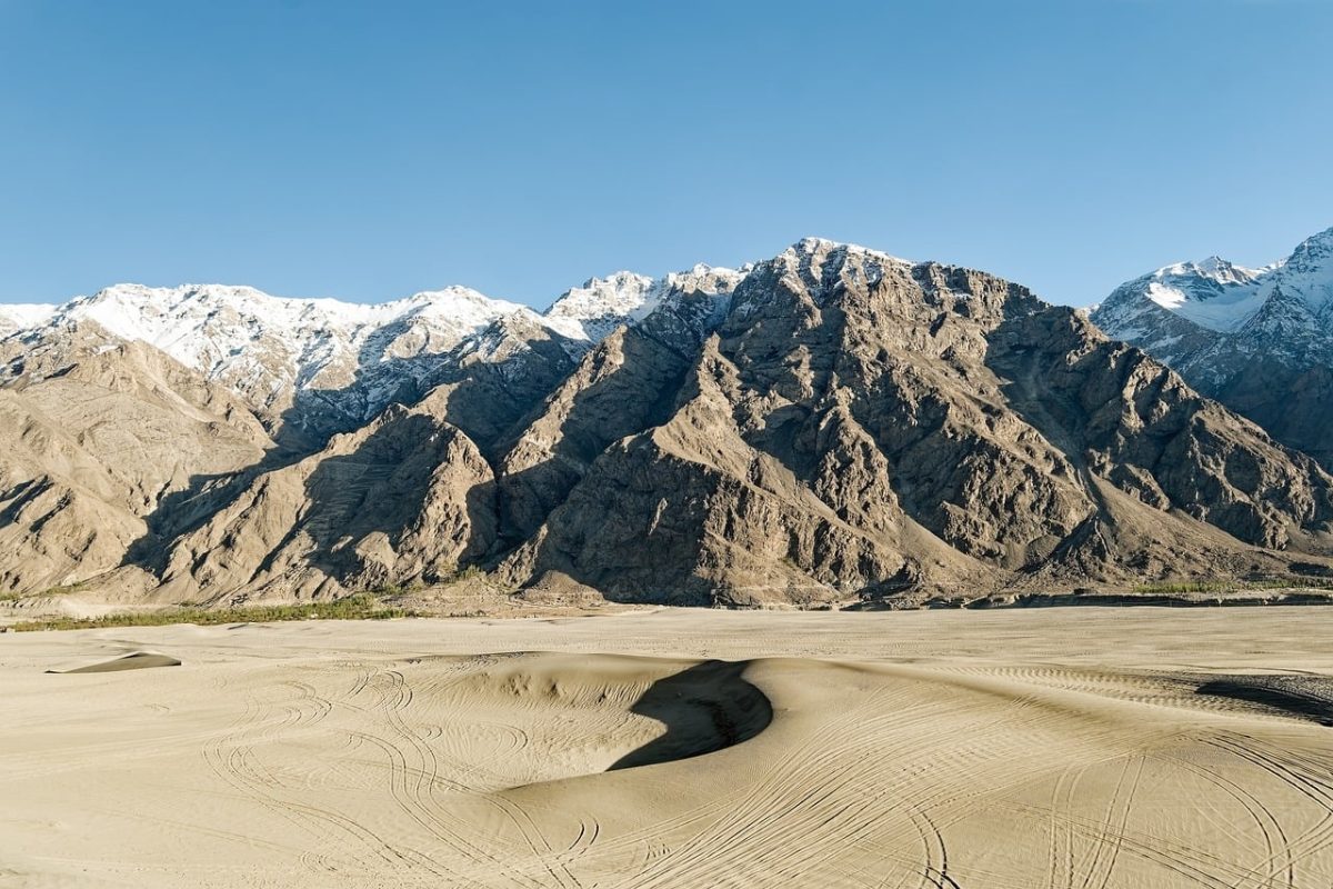 pakistan, gilgit-baltistan, mountains, karakorum, landscape, desert, snow, rocks, blue, sky, barren, dunes, dry, sand, beauty, ruggedness, panorama, isolation, texture