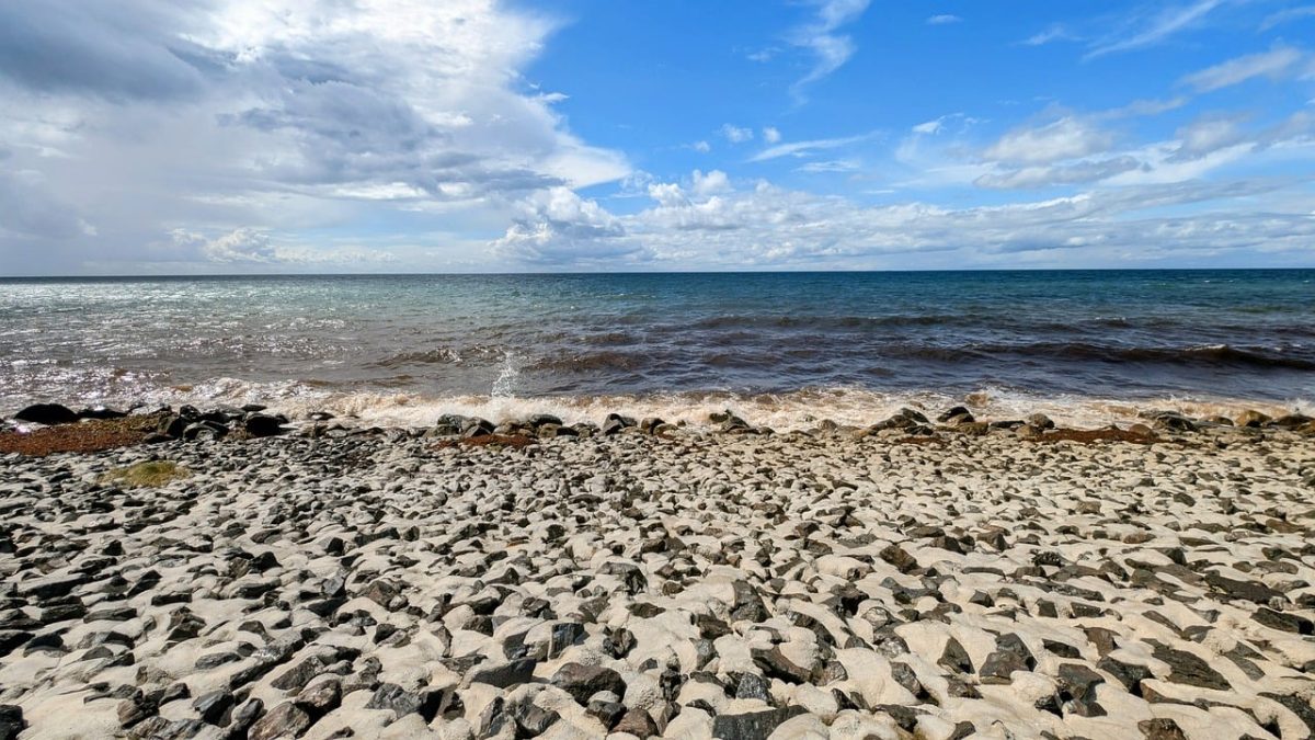 sea, beach, coast, horizon, sky, water, baltic sea, rocky beach, summer, stones, clouds, sand, natural landscape, everyday, tourism, relaxation, waves, untouched, rest