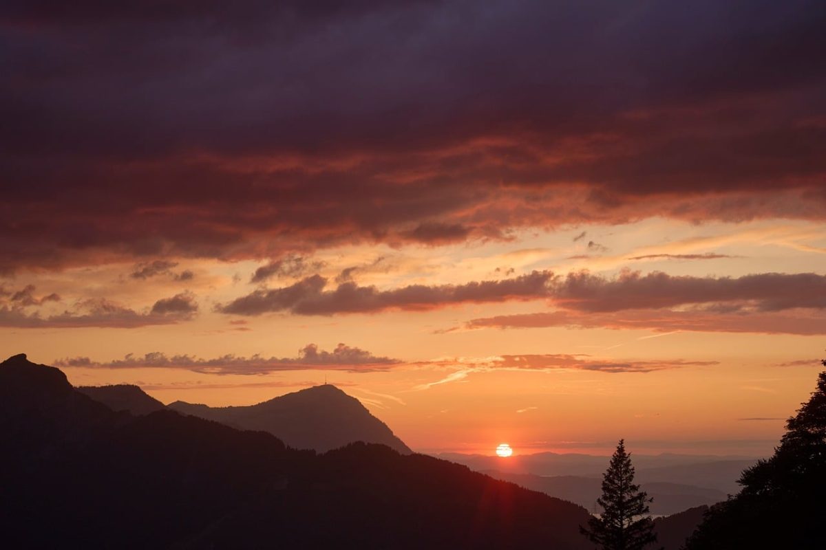 sunset, mountains, clouds, tree, silhouette, evening, red, nature, twilight, calm, summer day, beauty, horizon, romance, amazing, peaceful, landscape, picturesque, moody, setting sun, ridge