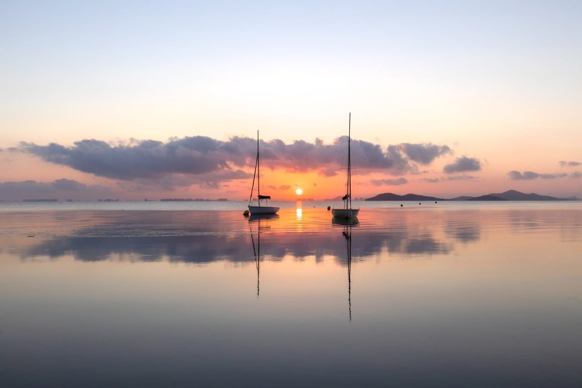 lake, reflection, sunrise, boat, calm, nature, sky, cloudy, soft light, silhouette, romantic, beautiful, peace, geometry, dawn, spain, region murcia, two boats, mar menor