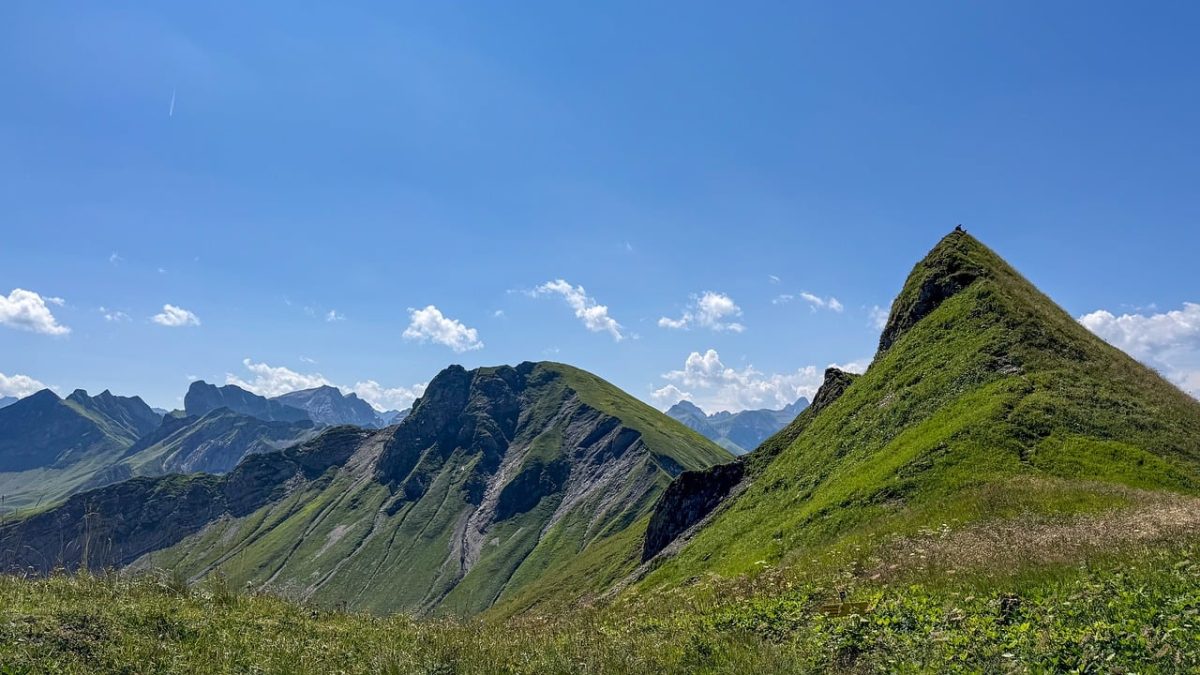 mountains, sky, panorama, green, grass, alps, landscape, summit, summer, hiking, clouds, allgäu, oberstdorf, natural scenery, natural idyll, view, contour, holiday atmosphere