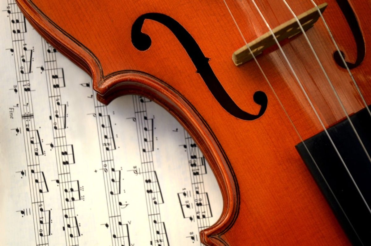 sheet music, violin, musical instrument, classical music, strings, f-holes, music, music notes, detail, close-up, wood, music sheet, music stand, art, everyday, concert, string instrument, gray, brown
