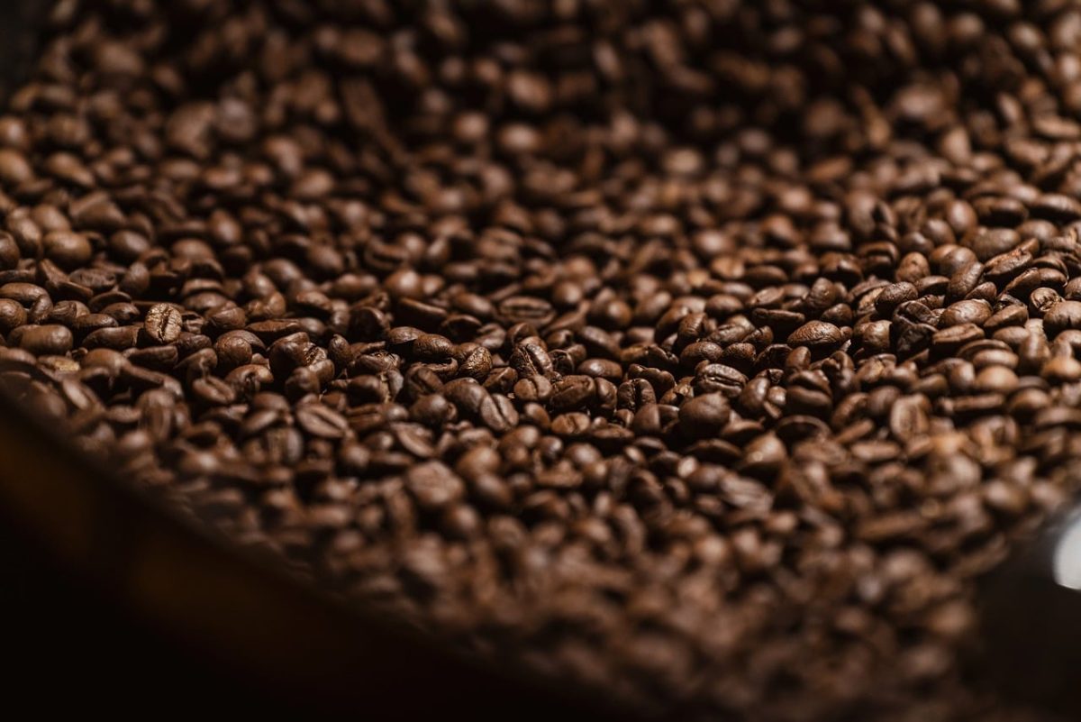 roasted coffee beans, macro photography, brown texture, aromatic, warm lighting, shallow depth of field, fresh roast, ingredient, mac wallpaper, full hd wallpaper, desktop backgrounds, coffee background, hd wallpaper, free background, 4k wallpaper, windows wallpaper, bean texture, laptop wallpaper, lighting atmosphere, background photo, food photography, phone wallpaper, wallpaper 4k, product backgrounds, wallpaper hd, groundless, free wallpaper, cool backgrounds, beautiful wallpaper, 4k wallpaper 1920x1080, wallpaper, background image, iphone wallpaper, download wallpapers