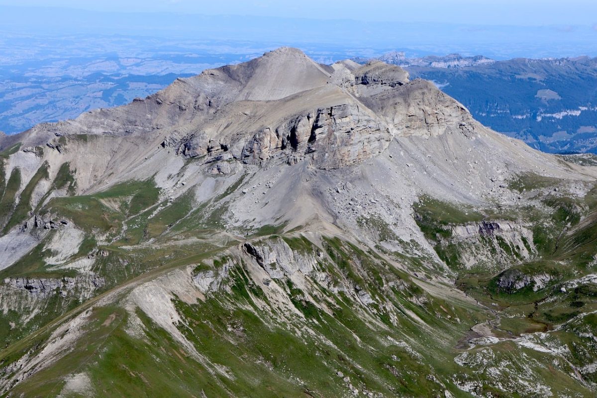 mountain, rock formations, nature, mountain view, panorama, swiss mountains, natural scenery, mountain peak, summer landscape, tourist attraction, alps, rocky mountains, countryside, peace, no people, clean air, holiday destination, silence, vast, viewpoint